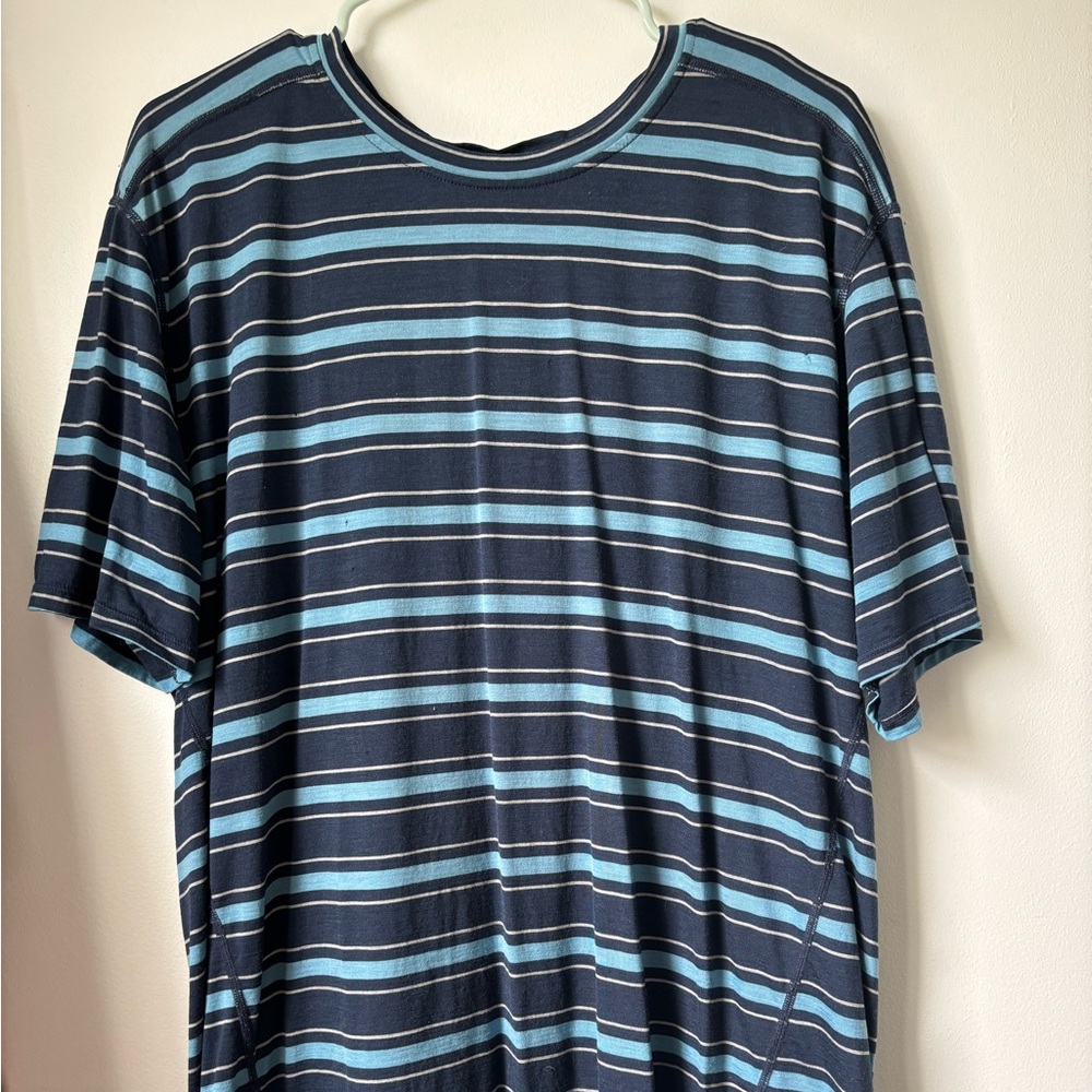 Men’s Smartwool Blue Striped Short Sleeve Tee for Casual Comfort XL